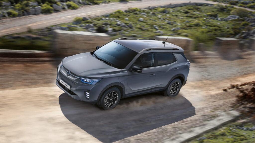 SUV KGM